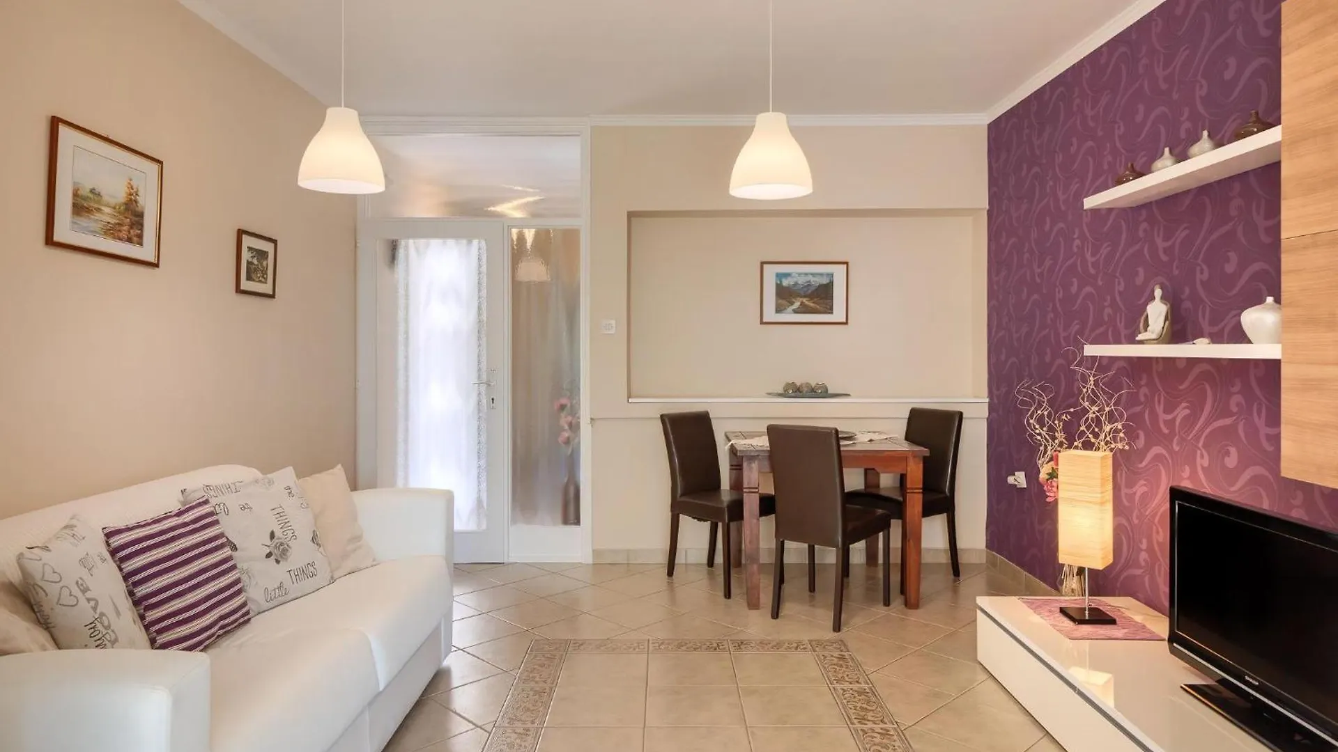 Klimatisierte Wohnung In Spadici Mit Parkplatz Porec Apartment